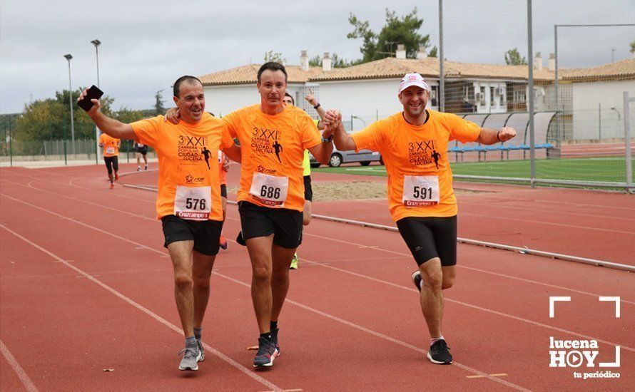 GALERÍA II: XXI Carrera Popular de Lucena / Línea de meta y podios de la prueba absoluta