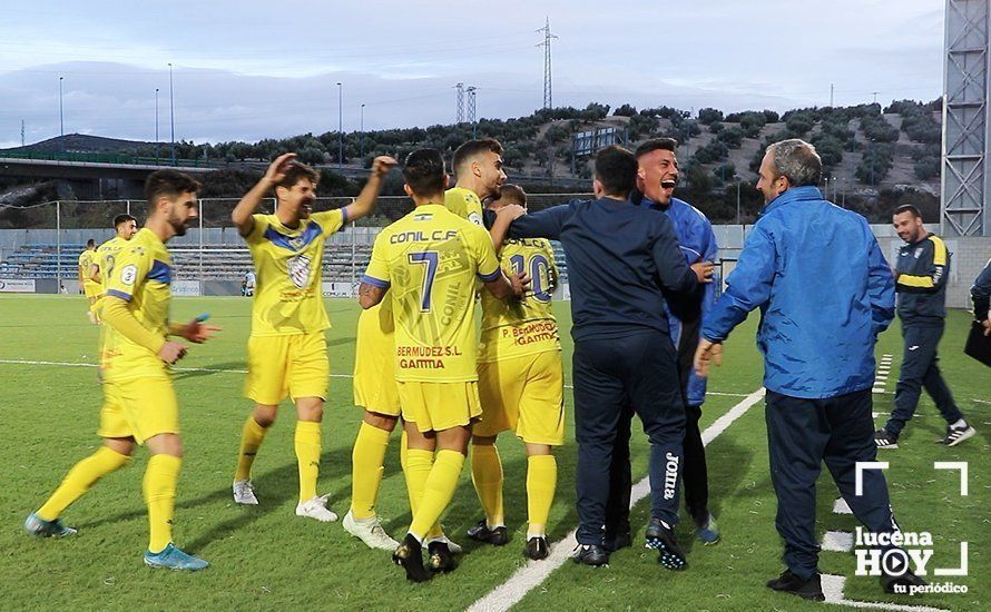 GALERÍA: El Ciudad de Lucena sigue pisando fuerte y derrota al Conil (2-1)