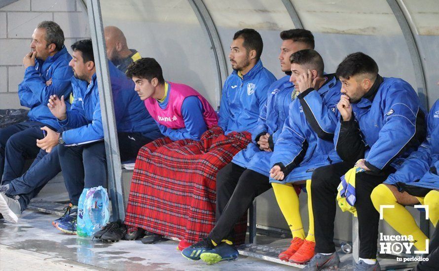 GALERÍA: El Ciudad de Lucena sigue pisando fuerte y derrota al Conil (2-1)