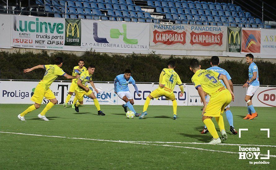 GALERÍA: El Ciudad de Lucena sigue pisando fuerte y derrota al Conil (2-1)