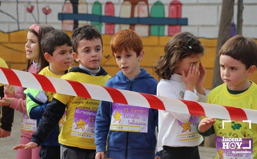 GALERÍA: Los niños del CEIP Antonio Machado corren para ayudar a un niño keniata que será intervenido en Granada