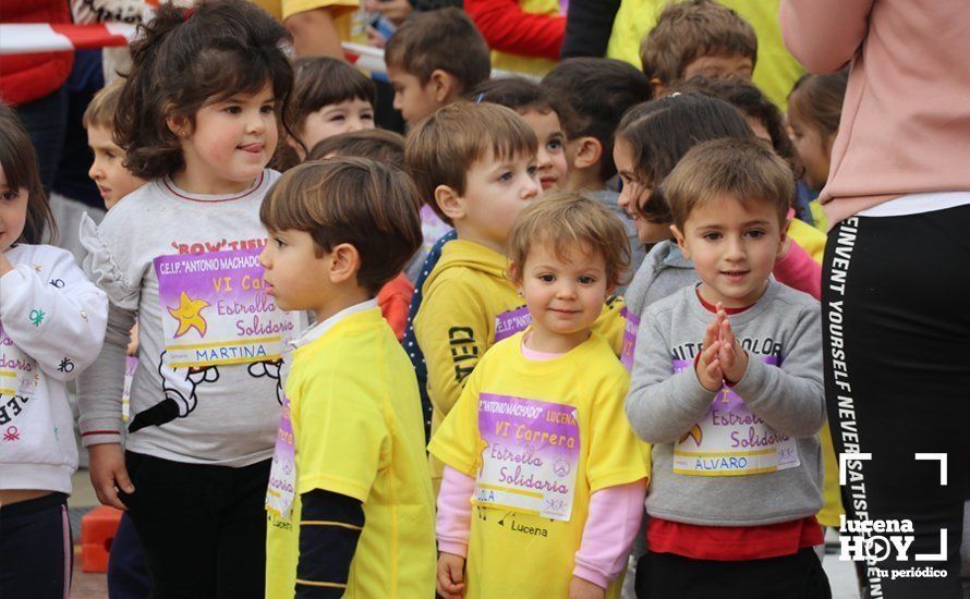 GALERÍA: Los niños del CEIP Antonio Machado corren para ayudar a un niño keniata que será intervenido en Granada