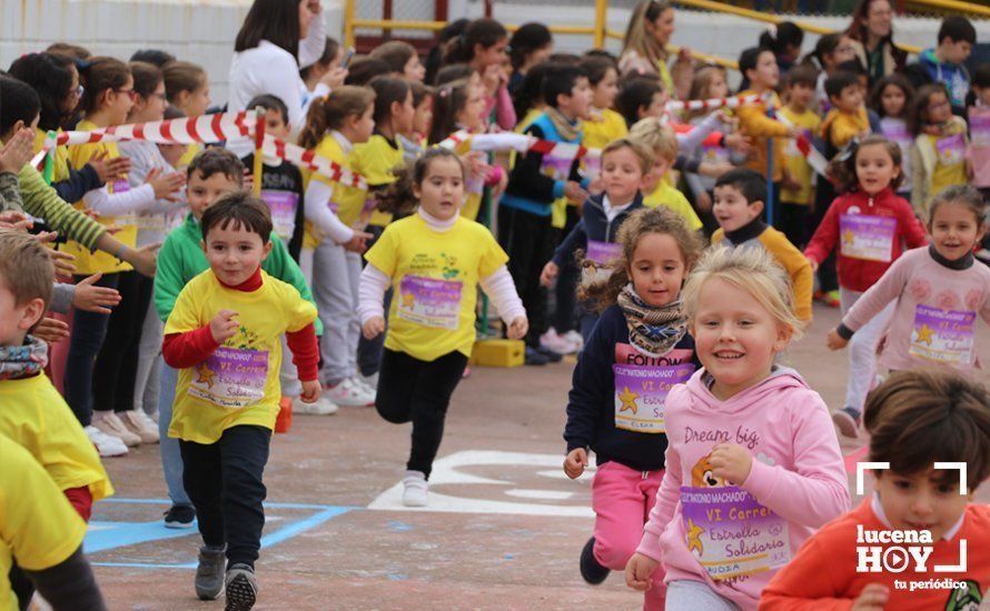 GALERÍA: Los niños del CEIP Antonio Machado corren para ayudar a un niño keniata que será intervenido en Granada