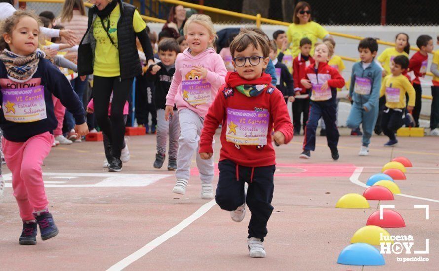 GALERÍA: Los niños del CEIP Antonio Machado corren para ayudar a un niño keniata que será intervenido en Granada