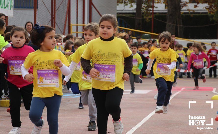 GALERÍA: Los niños del CEIP Antonio Machado corren para ayudar a un niño keniata que será intervenido en Granada