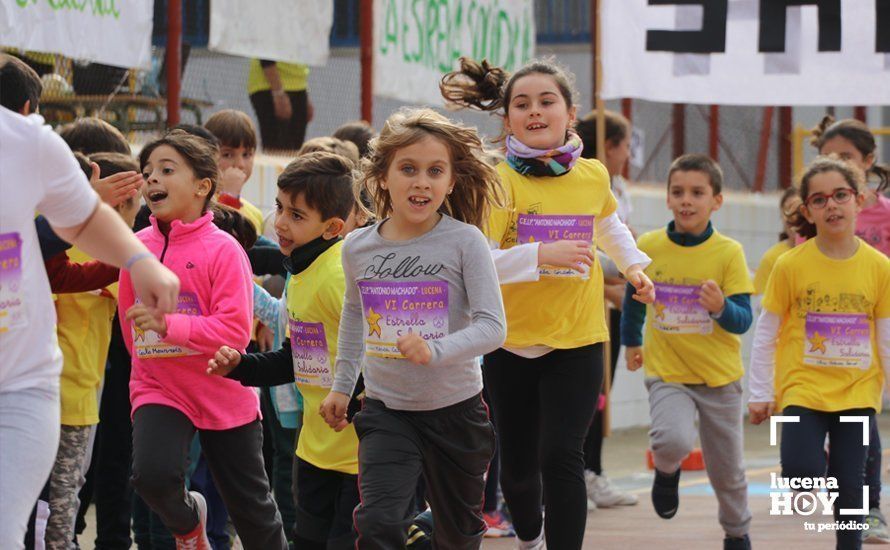 GALERÍA: Los niños del CEIP Antonio Machado corren para ayudar a un niño keniata que será intervenido en Granada