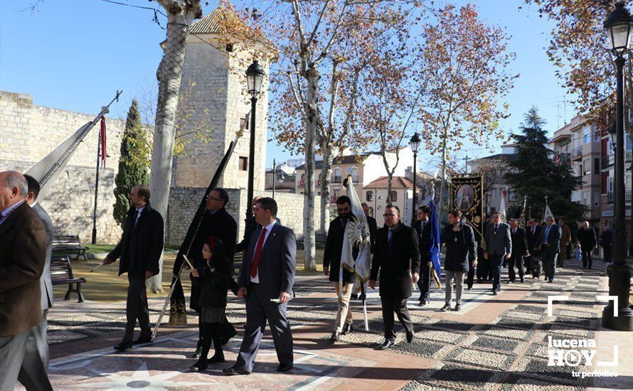 GALERÍA: Las imágenes de la Procesión de Estandartes de la Agrupación de Cofradías ante el monumento a la Inmaculada Concepción