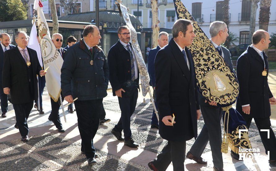 GALERÍA: Las imágenes de la Procesión de Estandartes de la Agrupación de Cofradías ante el monumento a la Inmaculada Concepción