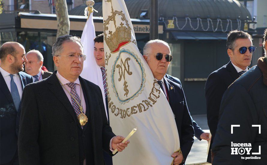 GALERÍA: Las imágenes de la Procesión de Estandartes de la Agrupación de Cofradías ante el monumento a la Inmaculada Concepción