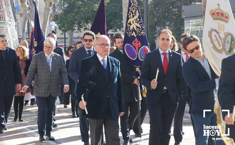 GALERÍA: Las imágenes de la Procesión de Estandartes de la Agrupación de Cofradías ante el monumento a la Inmaculada Concepción