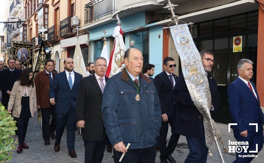 GALERÍA: Las imágenes de la Procesión de Estandartes de la Agrupación de Cofradías ante el monumento a la Inmaculada Concepción