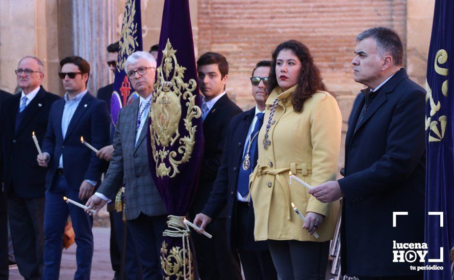 GALERÍA: Las imágenes de la Procesión de Estandartes de la Agrupación de Cofradías ante el monumento a la Inmaculada Concepción