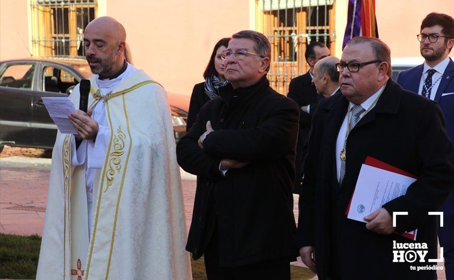 GALERÍA: Las imágenes de la Procesión de Estandartes de la Agrupación de Cofradías ante el monumento a la Inmaculada Concepción