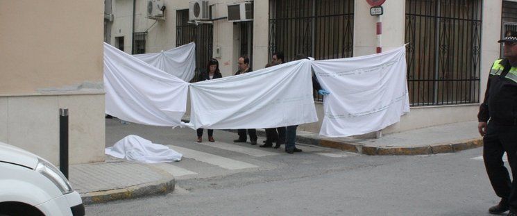  Muere un joven apuñalado en presencia de su esposa e hijo en la calle Arévalo 