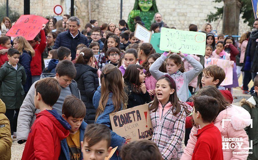 GALERÍA: Los escolares lucentinos también se manifiestan para exigir medidas ante la emergencia climática GALERÍA: Los escolares lucentinos también se manifiestan para exigir medidas ante la emergencia climática