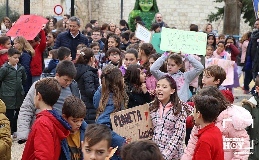 GALERÍA: Los escolares lucentinos también se manifiestan para exigir medidas ante la emergencia climática