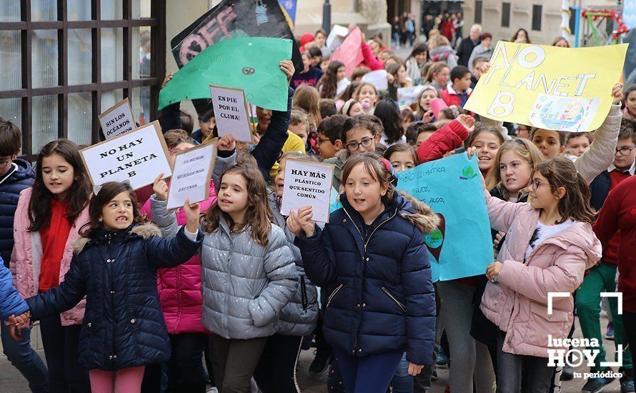 GALERÍA: Los escolares lucentinos también se manifiestan para exigir medidas ante la emergencia climática