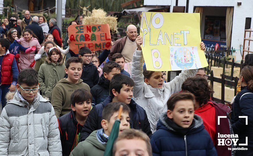 GALERÍA: Los escolares lucentinos también se manifiestan para exigir medidas ante la emergencia climática GALERÍA: Los escolares lucentinos también se manifiestan para exigir medidas ante la emergencia climática