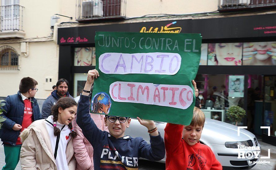 GALERÍA: Los escolares lucentinos también se manifiestan para exigir medidas ante la emergencia climática