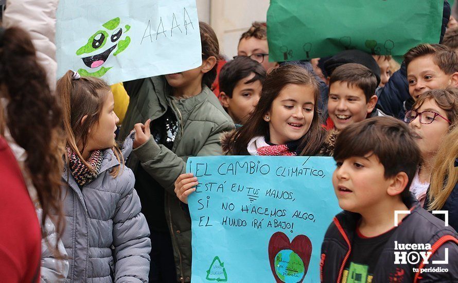 GALERÍA: Los escolares lucentinos también se manifiestan para exigir medidas ante la emergencia climática