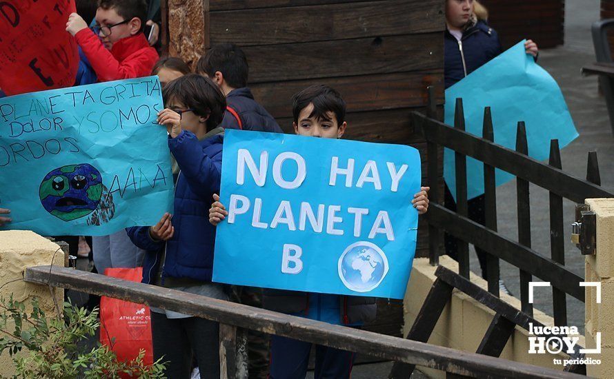 GALERÍA: Los escolares lucentinos también se manifiestan para exigir medidas ante la emergencia climática