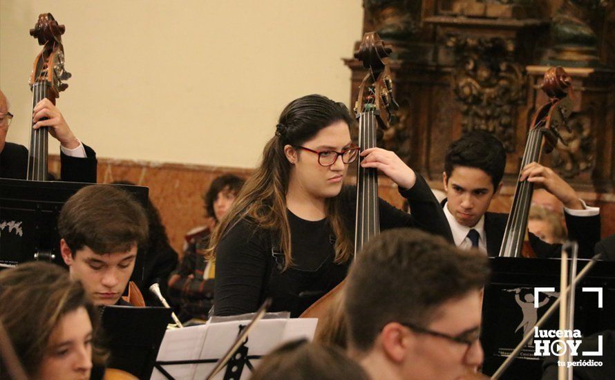 GALERÍA: Brillante concierto de Navidad de la Coral Lucentina y la Orquesta del Conservatorio de Lucena