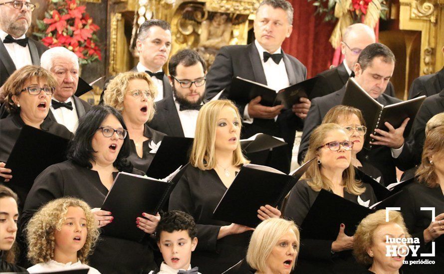 GALERÍA: Brillante concierto de Navidad de la Coral Lucentina y la Orquesta del Conservatorio de Lucena