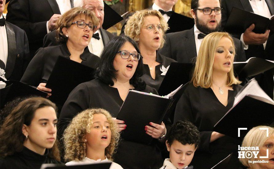 GALERÍA: Brillante concierto de Navidad de la Coral Lucentina y la Orquesta del Conservatorio de Lucena