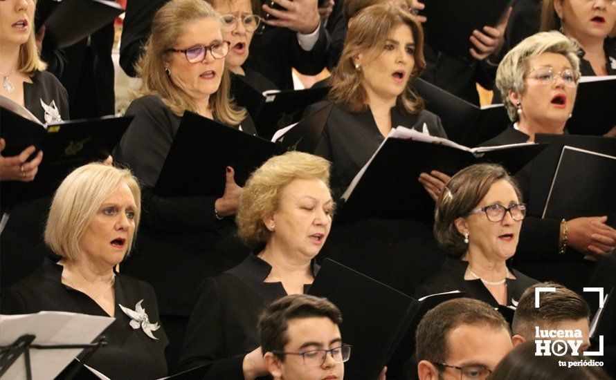 GALERÍA: Brillante concierto de Navidad de la Coral Lucentina y la Orquesta del Conservatorio de Lucena