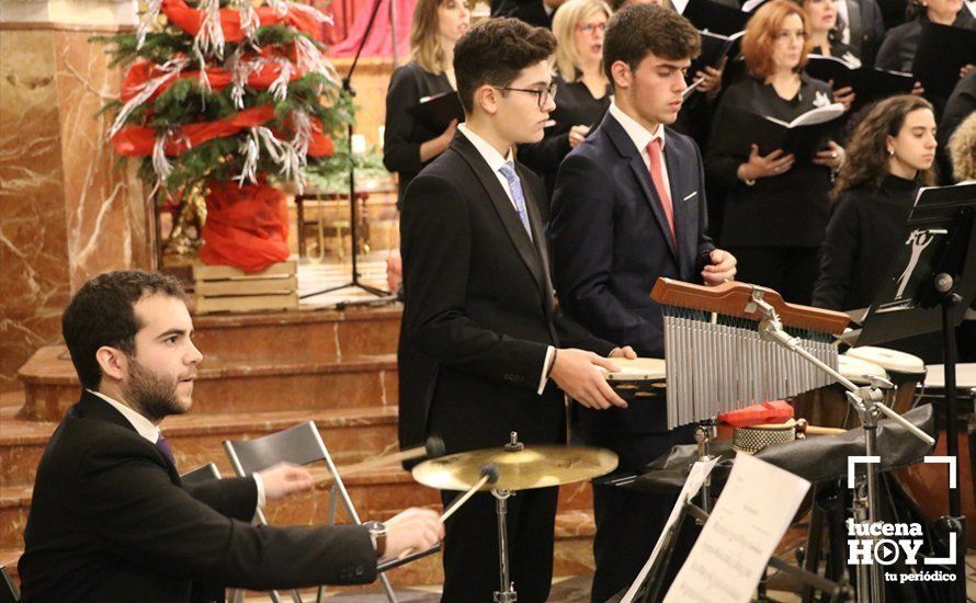 GALERÍA: Brillante concierto de Navidad de la Coral Lucentina y la Orquesta del Conservatorio de Lucena