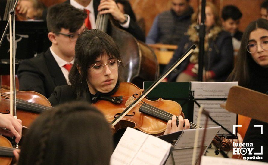 GALERÍA: Brillante concierto de Navidad de la Coral Lucentina y la Orquesta del Conservatorio de Lucena