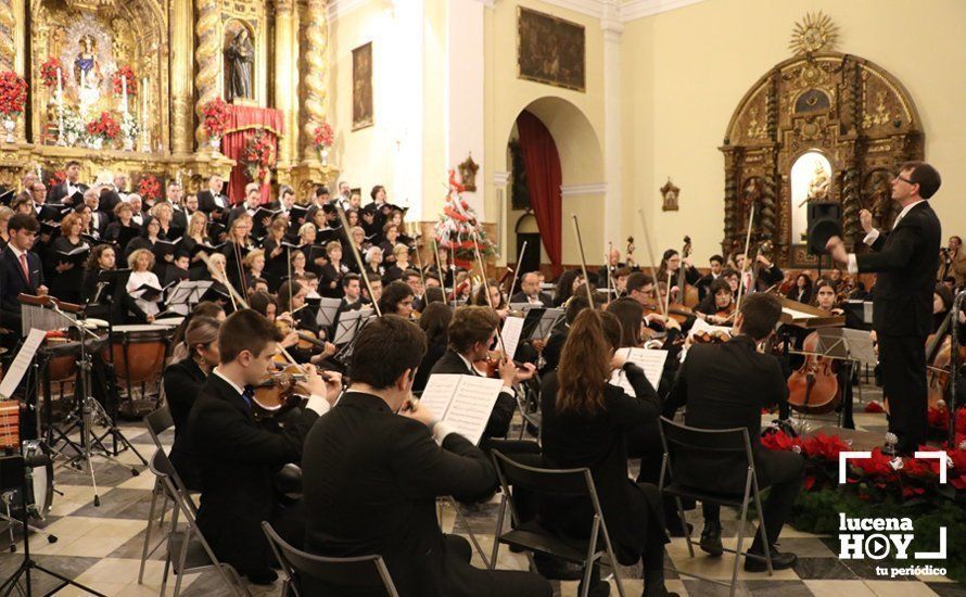 GALERÍA: Brillante concierto de Navidad de la Coral Lucentina y la Orquesta del Conservatorio de Lucena