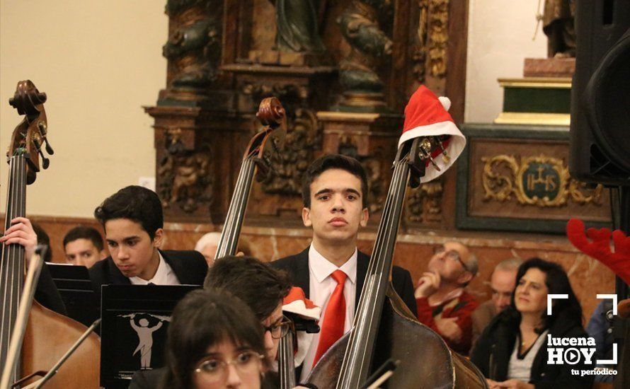 GALERÍA: Brillante concierto de Navidad de la Coral Lucentina y la Orquesta del Conservatorio de Lucena