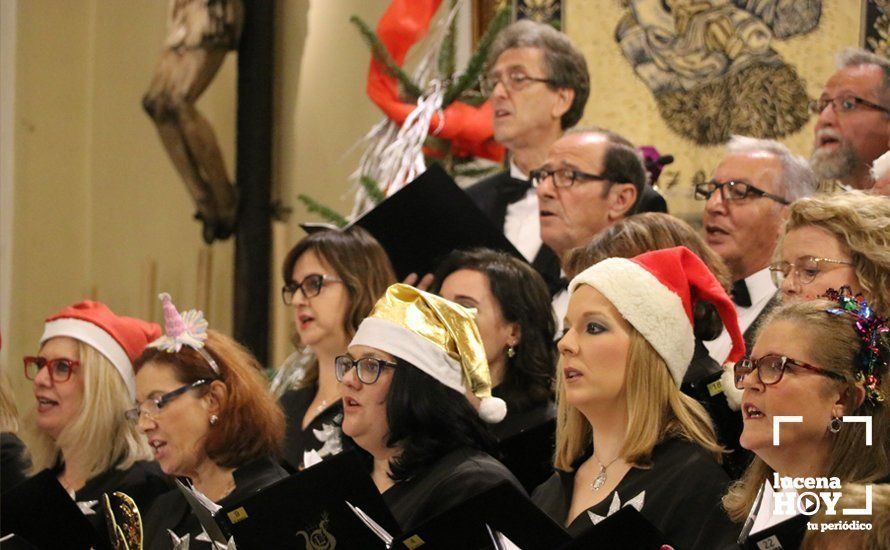 GALERÍA: Brillante concierto de Navidad de la Coral Lucentina y la Orquesta del Conservatorio de Lucena