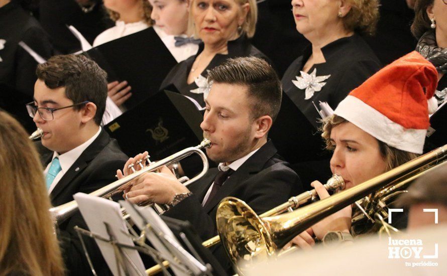 GALERÍA: Brillante concierto de Navidad de la Coral Lucentina y la Orquesta del Conservatorio de Lucena