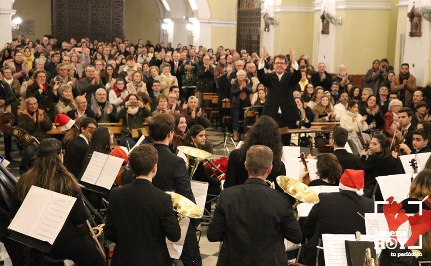 GALERÍA: Brillante concierto de Navidad de la Coral Lucentina y la Orquesta del Conservatorio de Lucena