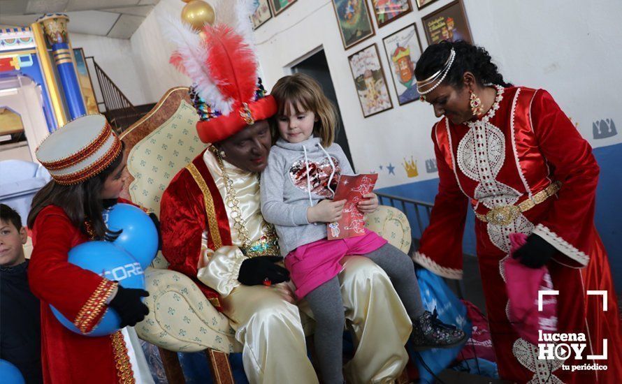 GALERÍA: Miles de niños y niñas entregan sus cartas repletas de ilusión a los Mensajeros Reales