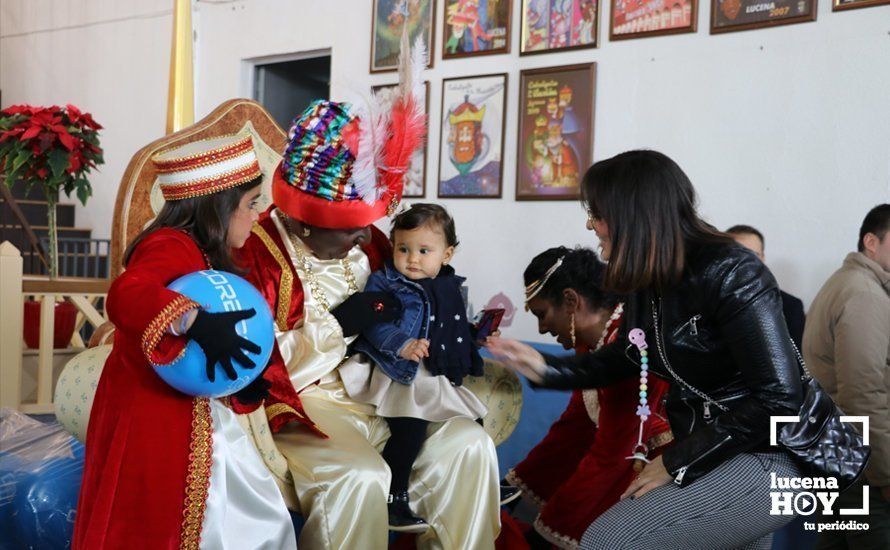 GALERÍA: Miles de niños y niñas entregan sus cartas repletas de ilusión a los Mensajeros Reales