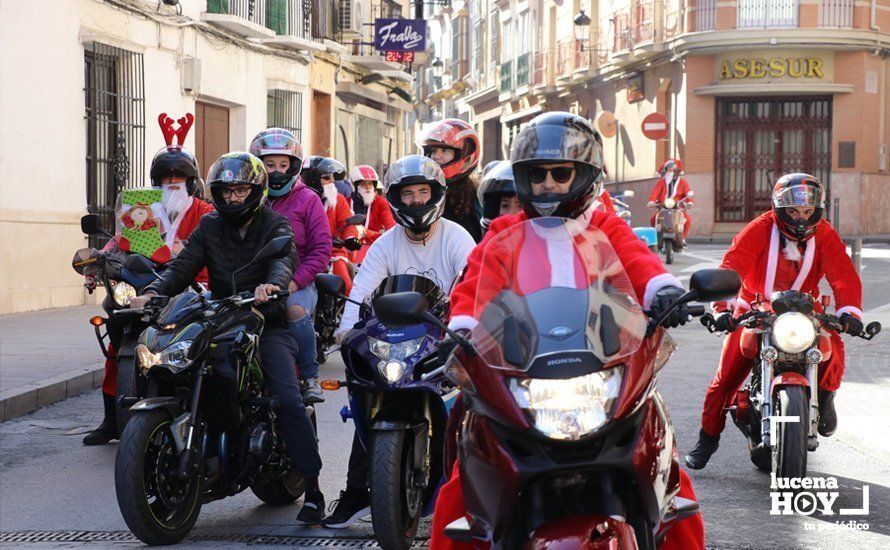 GALERÍA: Más de 200 "papanoeles" se pasean en moto por la ciudad para repartir regalos