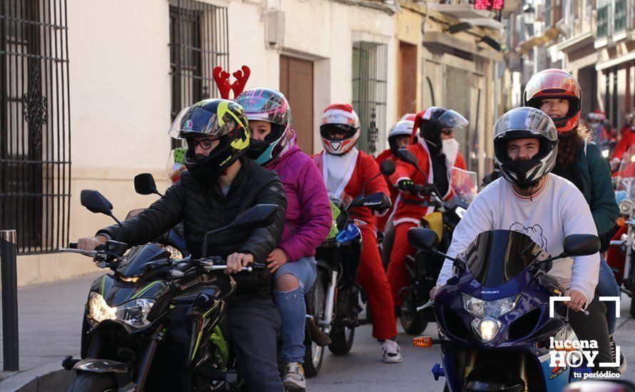 GALERÍA: Más de 200 "papanoeles" se pasean en moto por la ciudad para repartir regalos