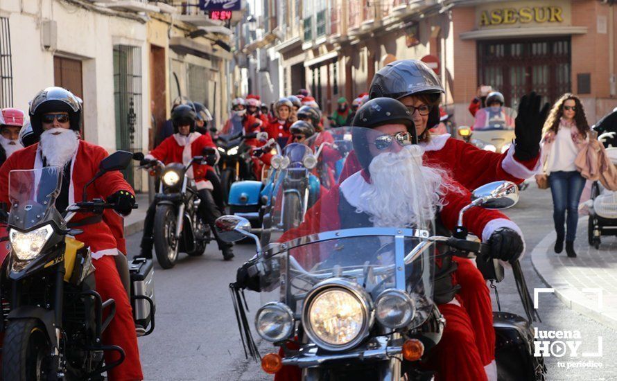 GALERÍA: Más de 200 "papanoeles" se pasean en moto por la ciudad para repartir regalos