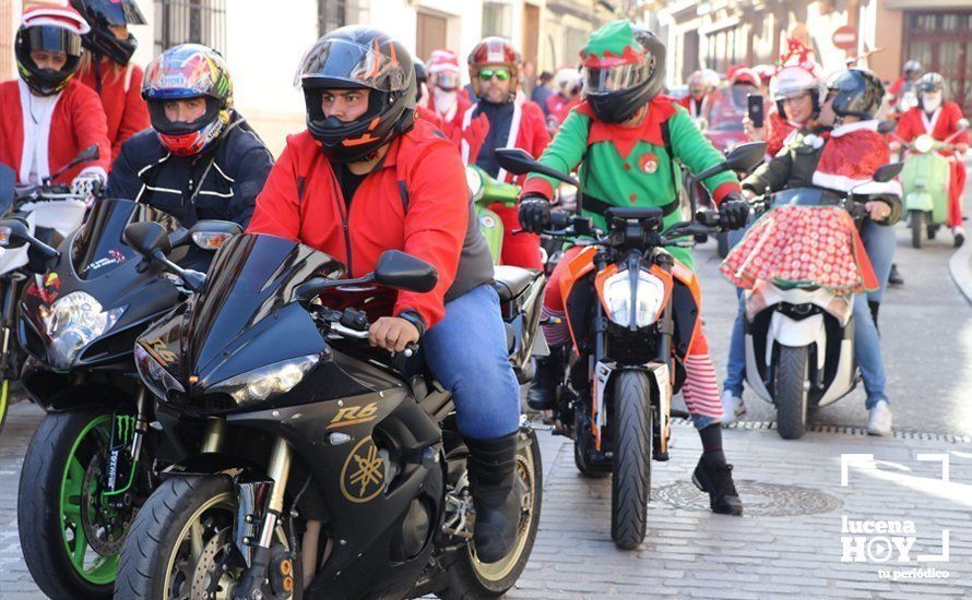 GALERÍA: Más de 200 "papanoeles" se pasean en moto por la ciudad para repartir regalos GALERÍA: Más de 200 "papanoeles" se pasean en moto por la ciudad para repartir regalos