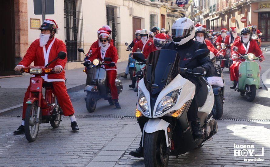 GALERÍA: Más de 200 "papanoeles" se pasean en moto por la ciudad para repartir regalos