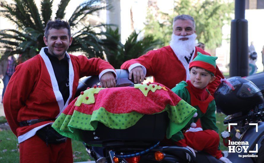 GALERÍA: Más de 200 "papanoeles" se pasean en moto por la ciudad para repartir regalos