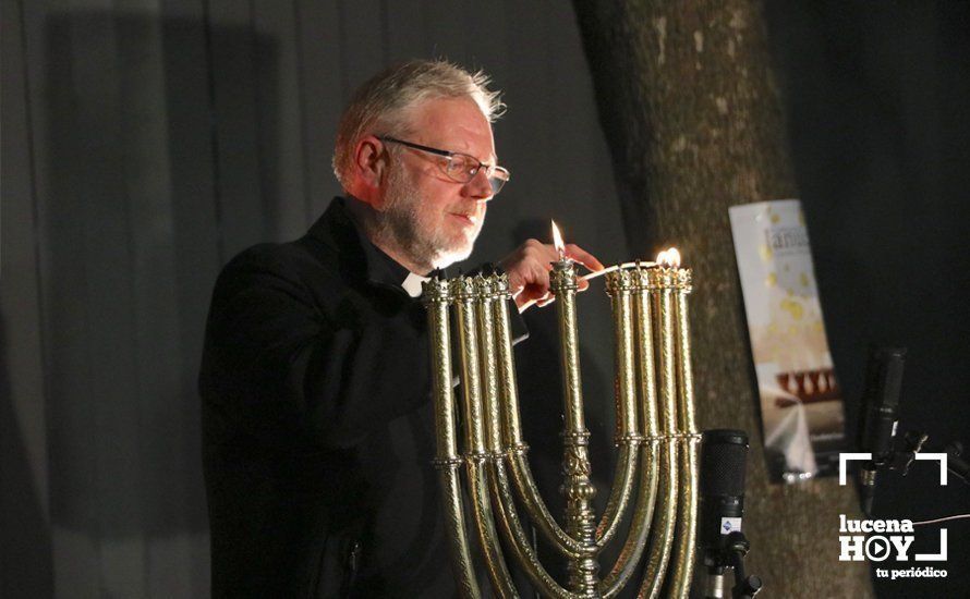 GALERÍA: La asociación Lucena Bet Alfasi celebra el inicio de la Fiesta de las Luces (Hanukkah) y rinde homenaje a Manolo Lara