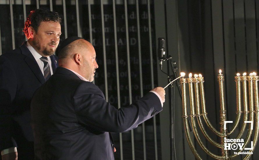 GALERÍA: La asociación Lucena Bet Alfasi celebra el inicio de la Fiesta de las Luces (Hanukkah) y rinde homenaje a Manolo Lara GALERÍA: La asociación Lucena Bet Alfasi celebra el inicio de la Fiesta de las Luces (Hanukkah) y rinde homenaje a Manolo Lara