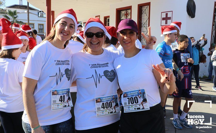 GALERÍA 1: La fiesta solidaria de la San Silvestre de Lucena despide el año: Preparados, listos... ya