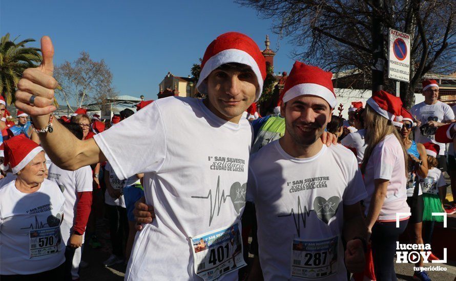 GALERÍA 1: La fiesta solidaria de la San Silvestre de Lucena despide el año: Preparados, listos... ya