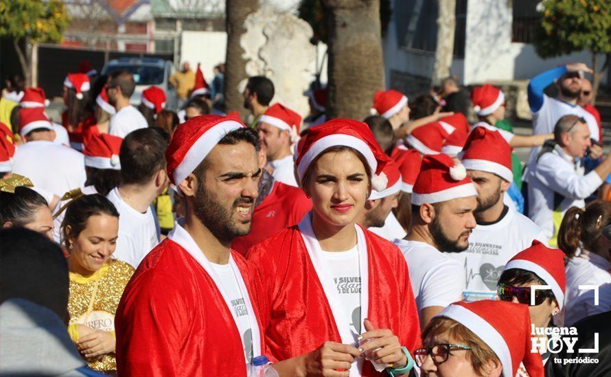 GALERÍA 1: La fiesta solidaria de la San Silvestre de Lucena despide el año: Preparados, listos... ya