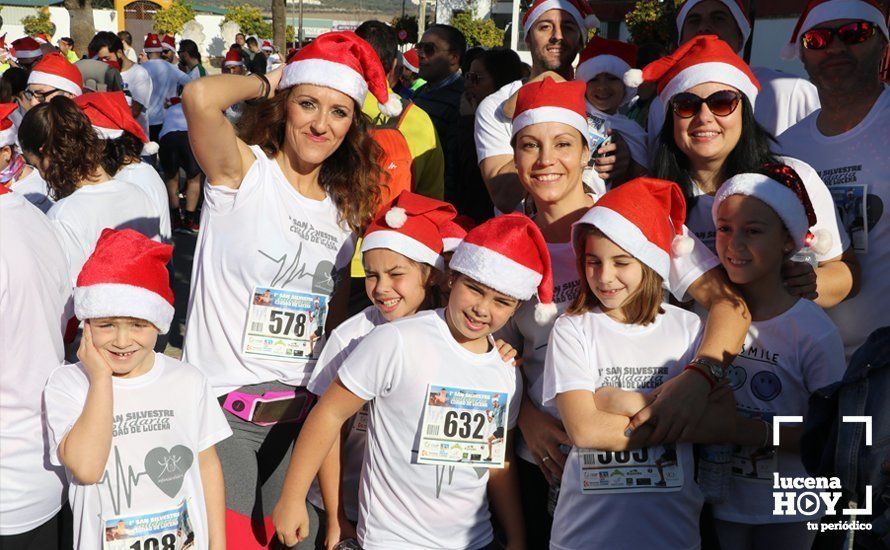 GALERÍA 1: La fiesta solidaria de la San Silvestre de Lucena despide el año: Preparados, listos... ya